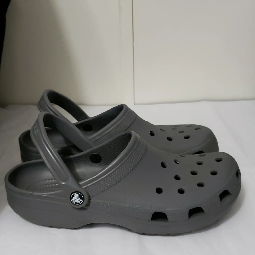 CROCS‎ Gray Clog Unisex Footwear M 10 W12